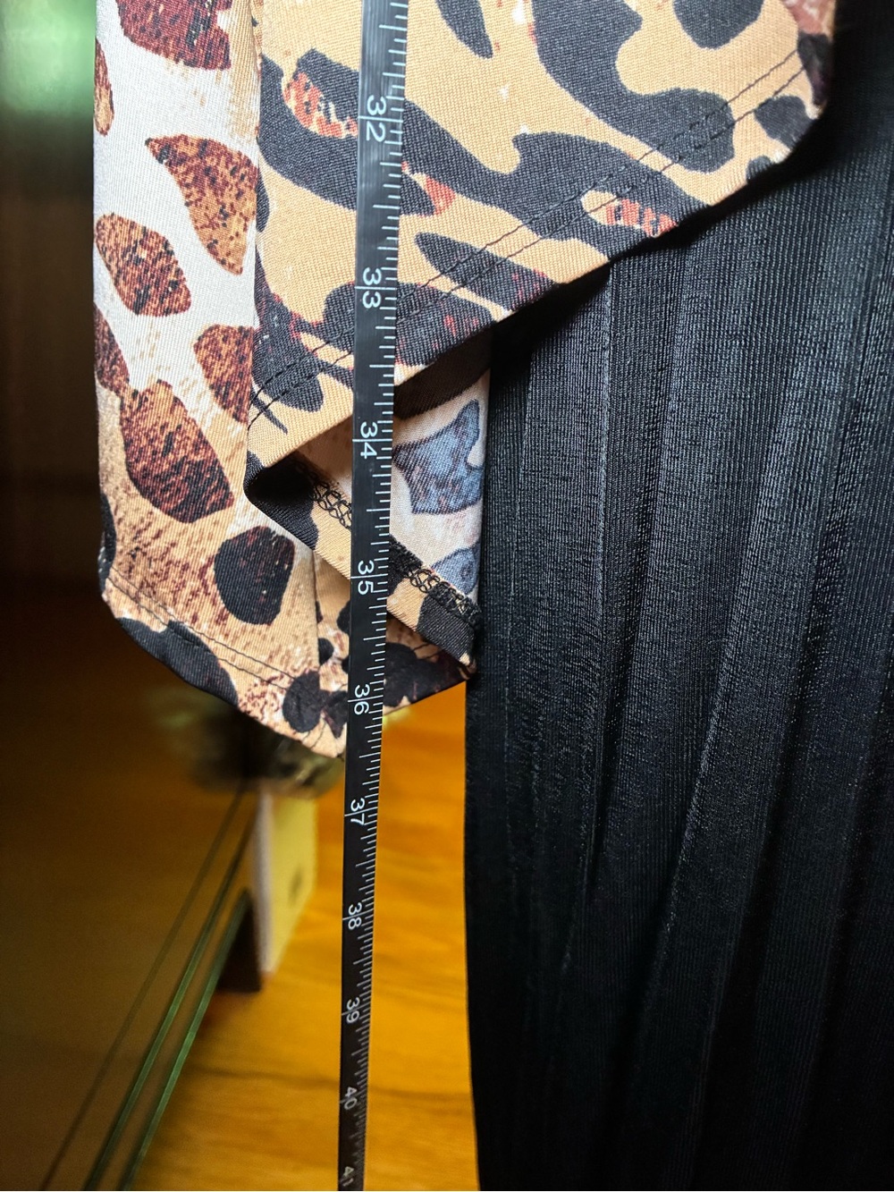 Slinky Brand 3X 2 Piece Leopard Sharkbite Tunic Top Black Pants Set - Picture 9 of 15